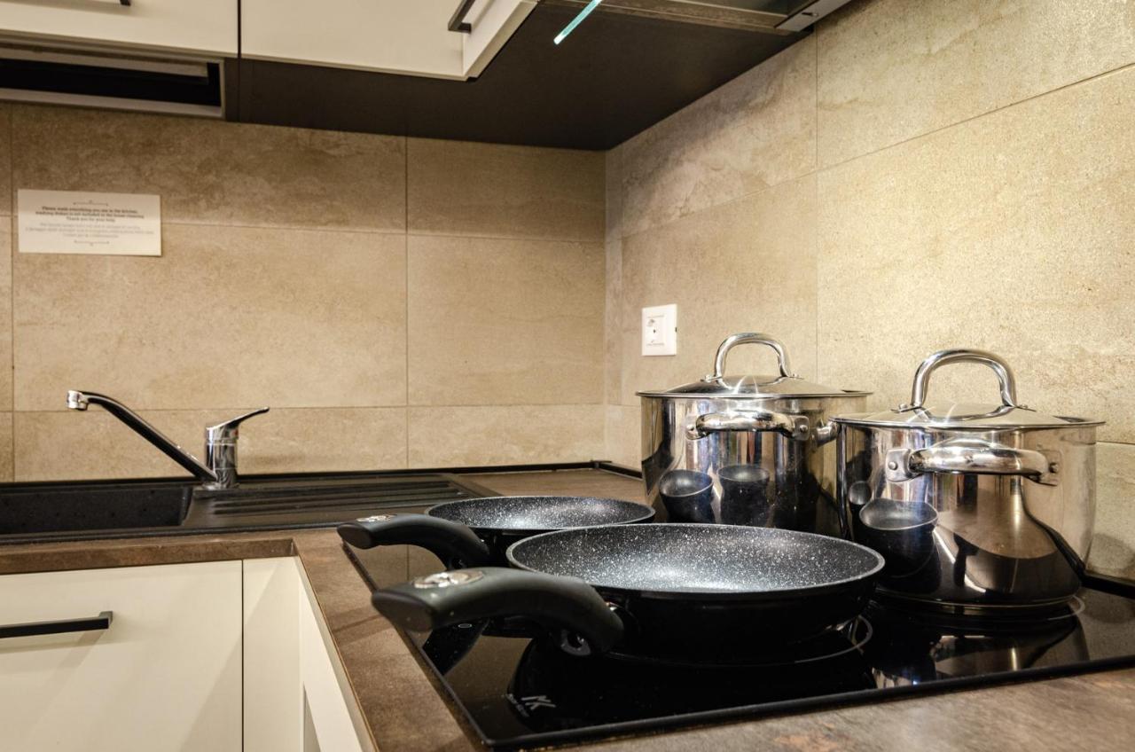 Goito Luxury Apartment, In The Historical Center Bologna Exterior photo