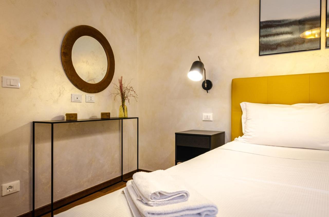 Goito Luxury Apartment, In The Historical Center Bologna Exterior photo