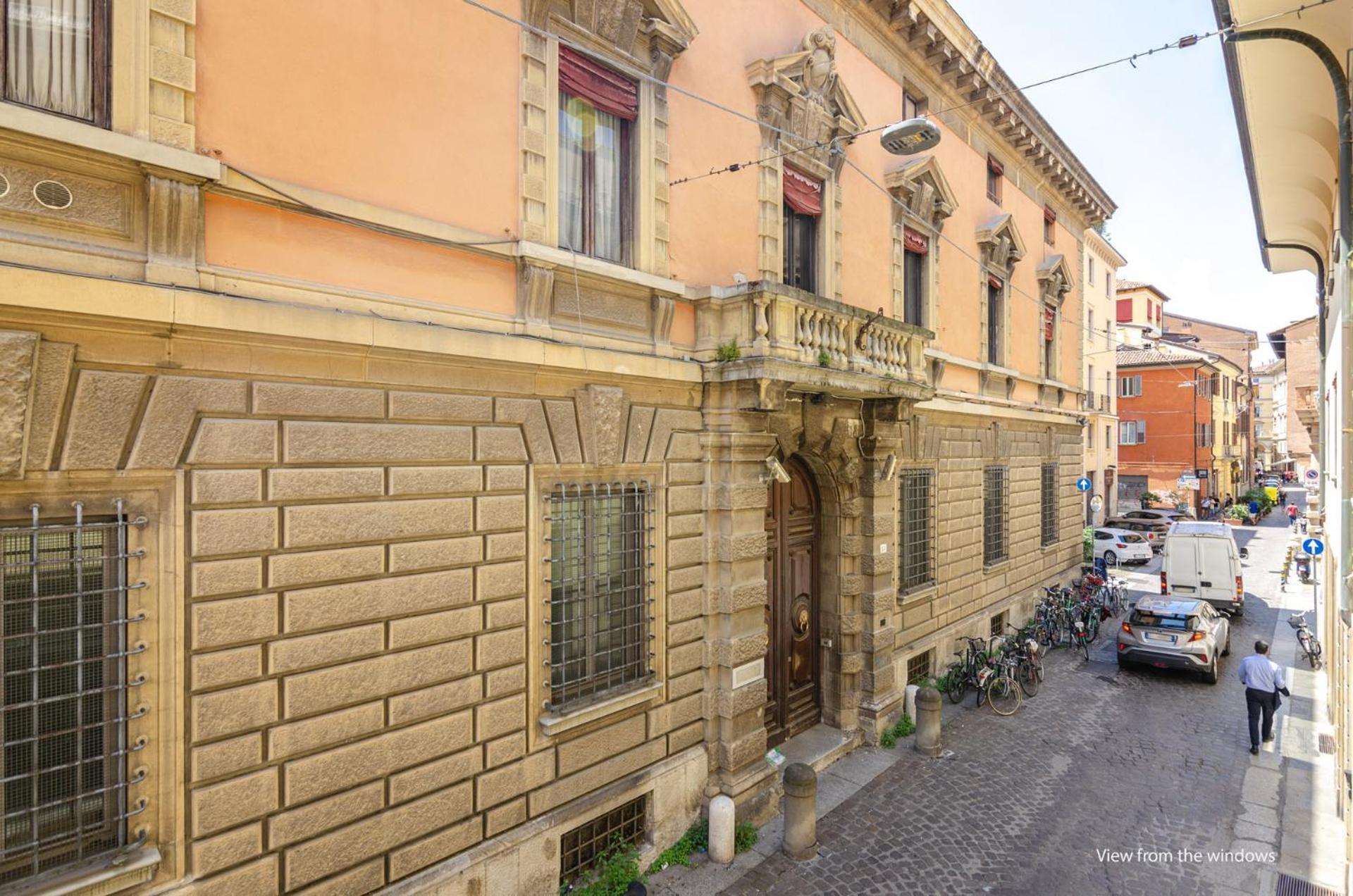Goito Luxury Apartment, In The Historical Center Bologna Exterior photo